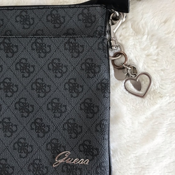 Guess sling bag - Picture 3 of 7